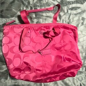 BEAUTIFUL Coach Getaway Signature Nylon packable weekender tote  exlarg hot pink